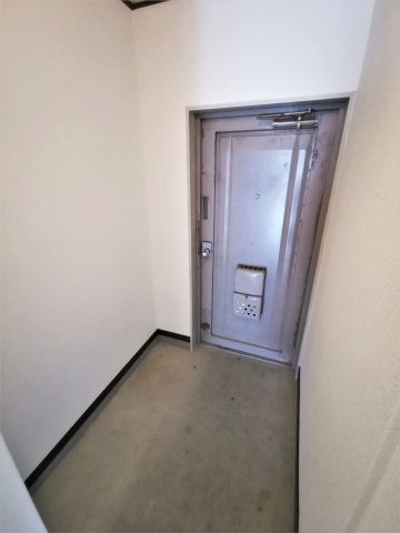 玄関　同物件、別号室の参考写真です。
