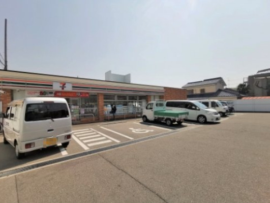 コンビニ　セブンイレブン 藤井寺東藤井寺町店（コンビニ）まで537m