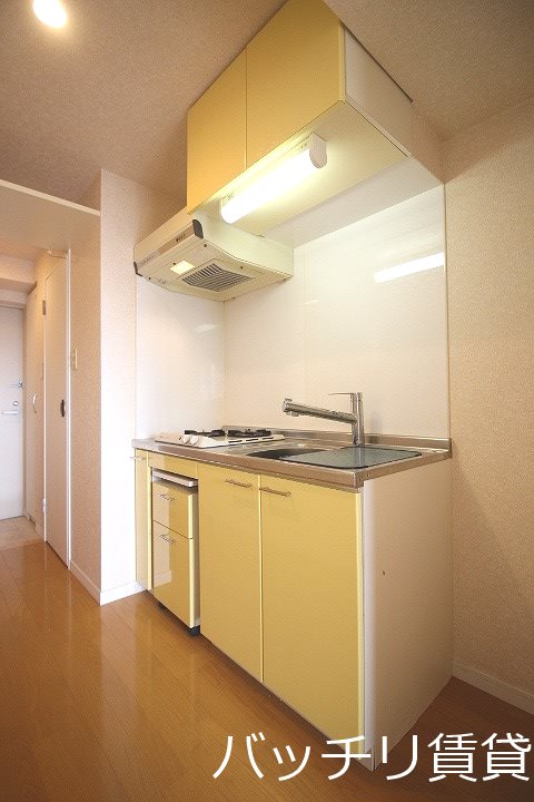 キッチン　同シリーズ写真の為現況を優先致します。