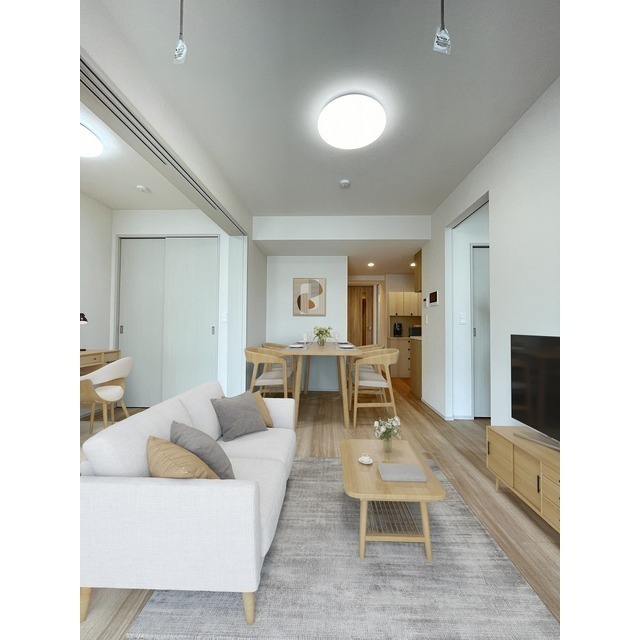 キッチン　家具・調度品等は　ＣＧ　加工です。実際の賃貸住居　には含まれ