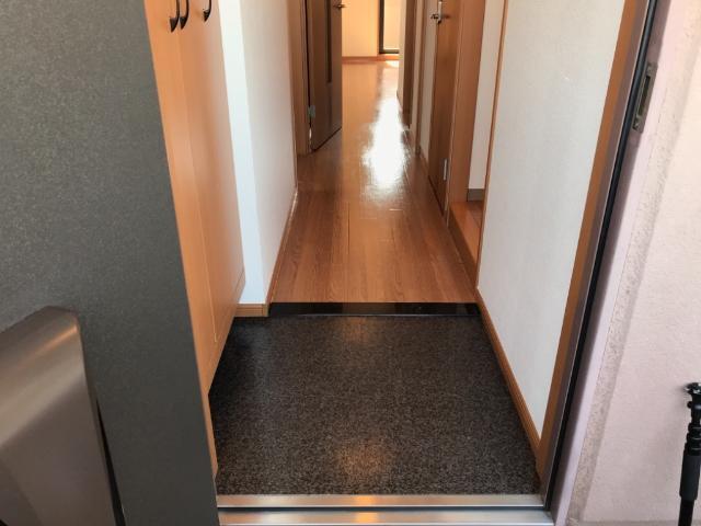 玄関　玄関（イメージ）