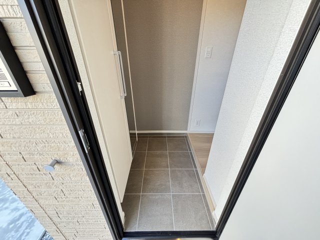 玄関　※別部屋のイメージ写真です。