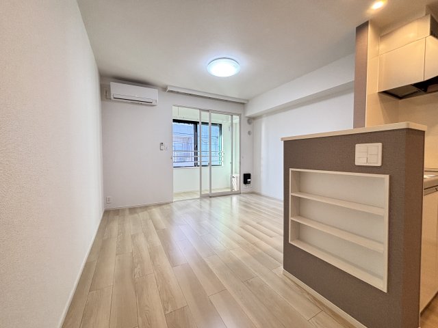 居室・リビング　※別部屋のイメージ写真です。