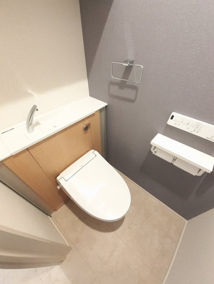 ＪＲ山手線 鶯谷駅 徒歩7分 3階建 築3年のトイレ写真
