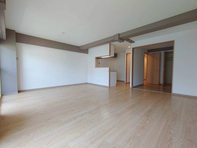 アルンハイム芦屋の居間写真