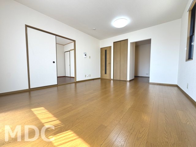 ＪＲ牟岐線 二軒屋駅 徒歩21分 2階建 築30年の居間写真