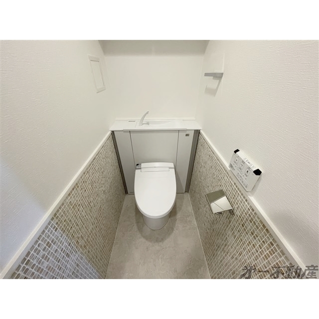 ル・シェモア大岩のトイレ写真