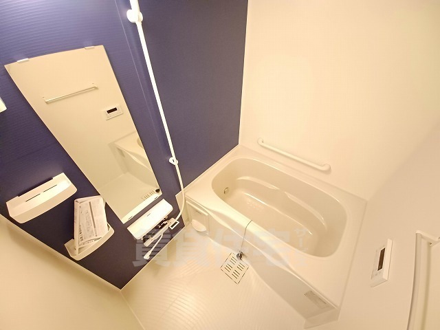 バス・シャワールーム　同建物別部屋写真