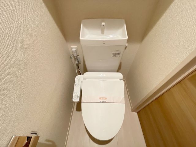 アレッサ A棟のトイレ写真