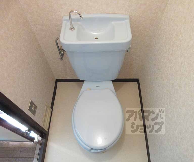 トイレ　清潔感のあるトイレです