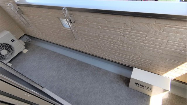 バルコニー　外干しができるバルコニーです