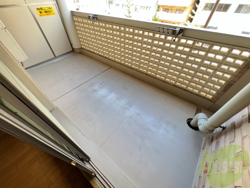 バルコニー　綺麗なバルコニーです