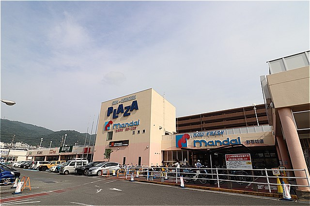 スーパー　万代新石切店（スーパー）まで805m