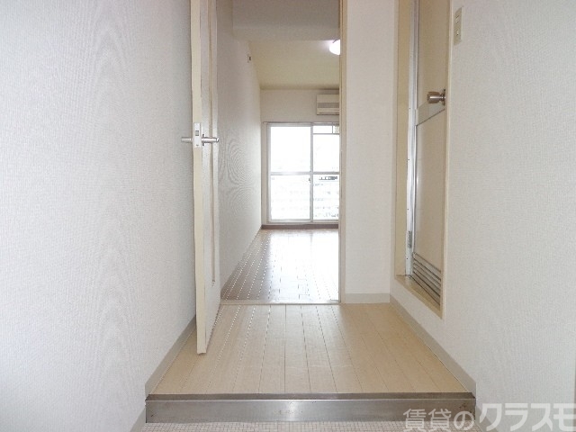 玄関　インドアタイプのワンルームです！