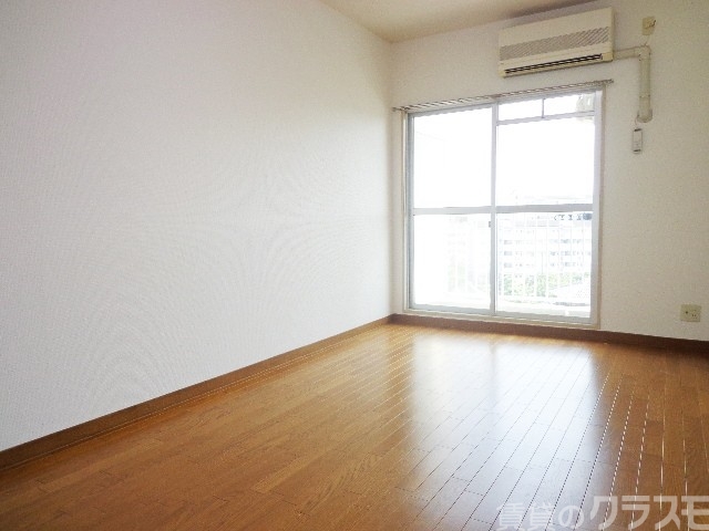 居室・リビング　南向きの明るいお部屋です！