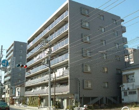 江東区三好のマンションの建物外観