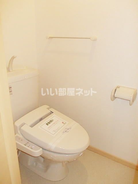 【ノイエ　プラッツIIのトイレ】