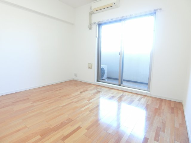 居室・リビング　詳細は、RISUMO江坂本店→06-6155-7137まで♪