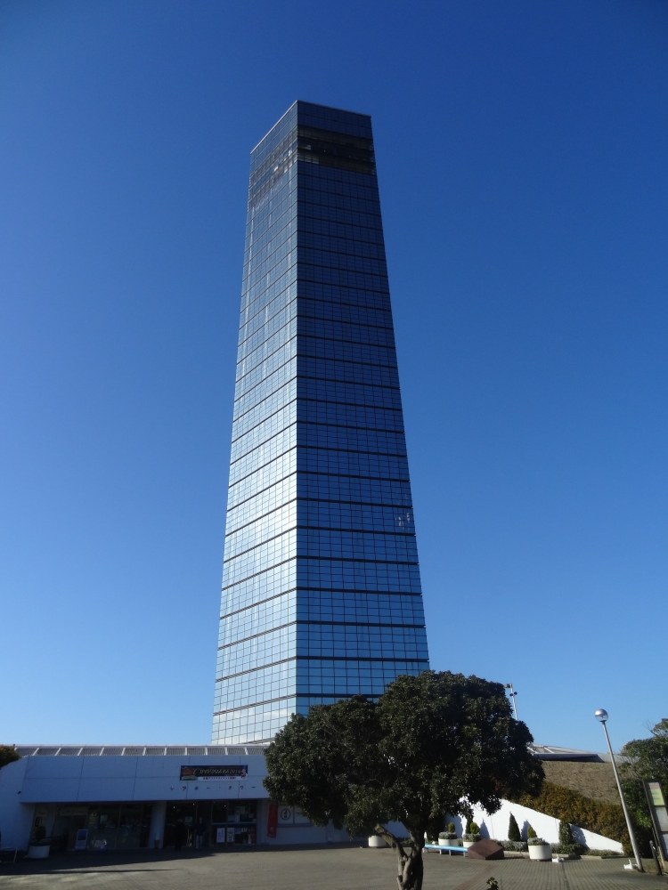 【千葉市中央区中央港のマンションの公園】