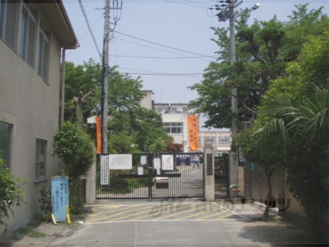 【京都市伏見区東堺町のアパートの小学校】