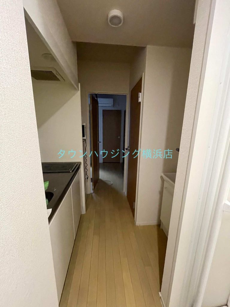 玄関　キッチン