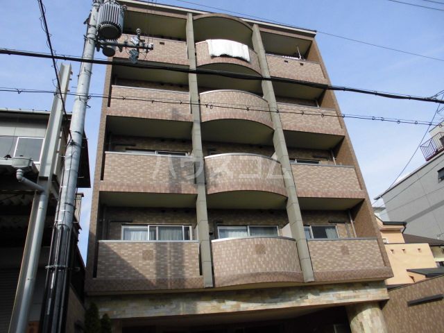 京都市中京区西ノ京南壺井町のマンションの建物外観