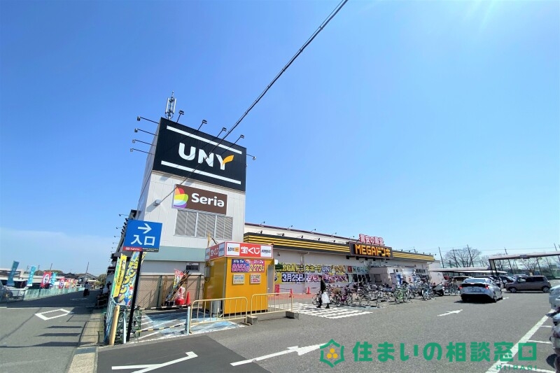 【岡崎市北野町のアパートのショッピングセンター】