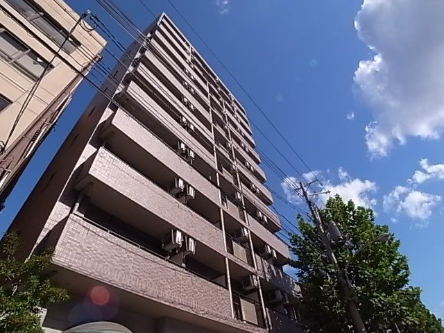 【神戸市中央区下山手通のマンションの建物外観】