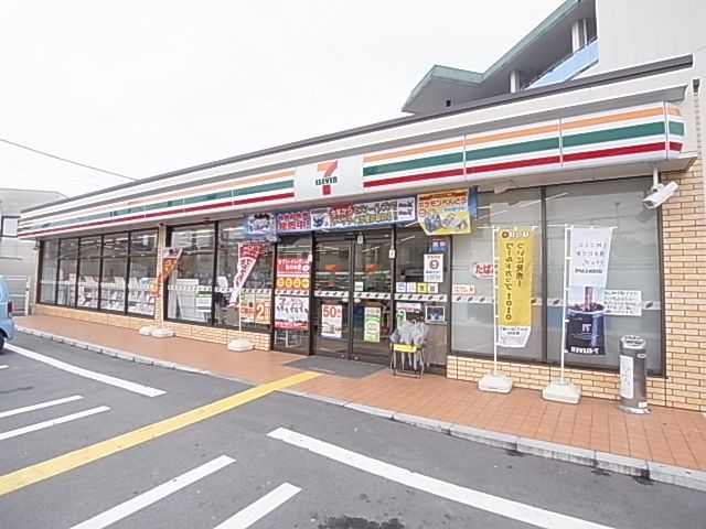 【大和高田市甘田町のマンションのコンビニ】