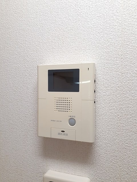 セキュリティ　モニター付きドアホンです。