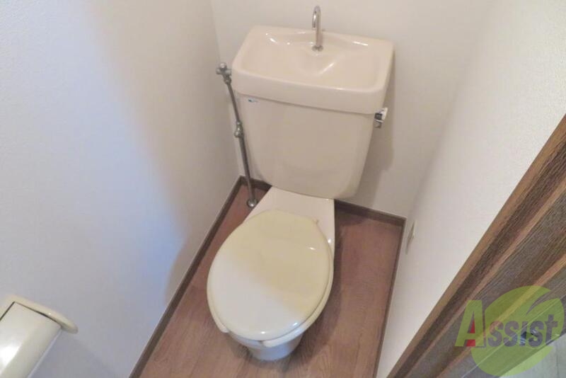 トイレ　トイレはこじんまりとした感じがグッド。