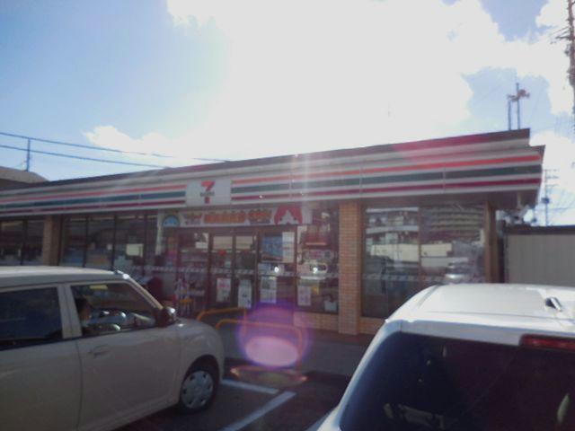 コンビニ　セブンイレブン郡山咲田2丁目店（コンビニ）まで128m