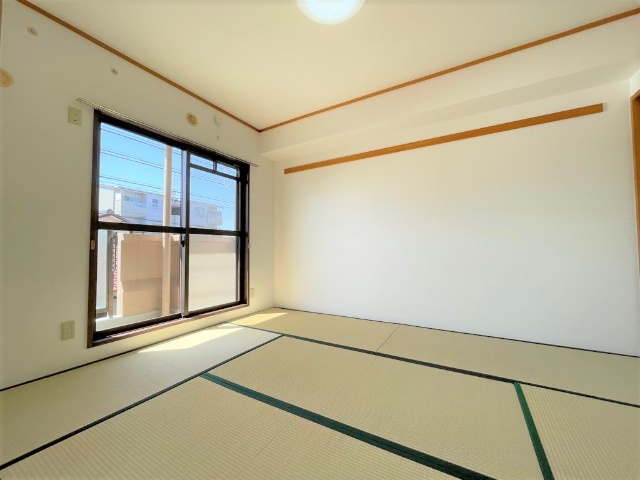 収納　和室は天袋収納付です