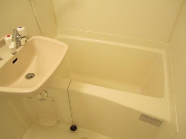 バス・シャワールーム　♪ゆったりバスルーム♪