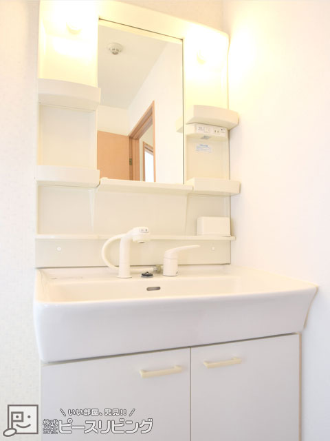 洗面設備　※同間取りの別室写真になります。