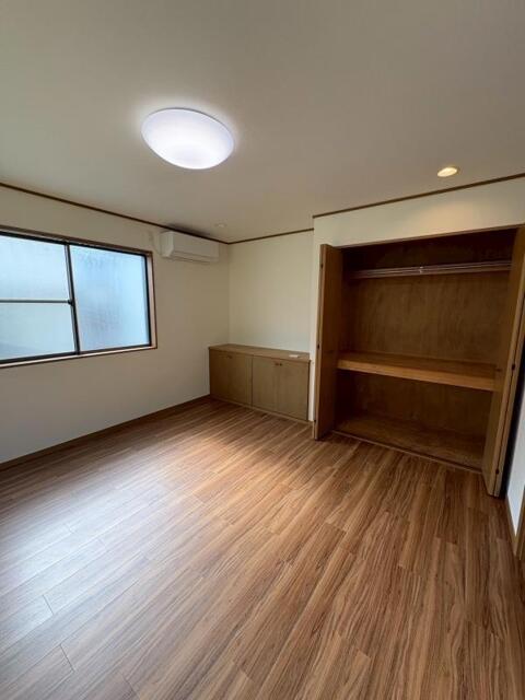 居室・リビング　洗面所