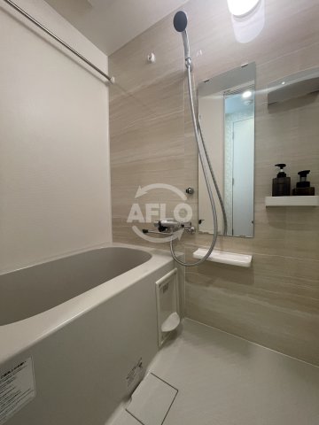 バス・シャワールーム　Luxe深江橋II　浴室