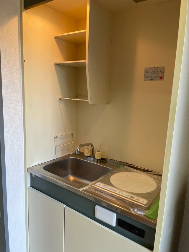 キッチン　同物件、別部屋の写真となります