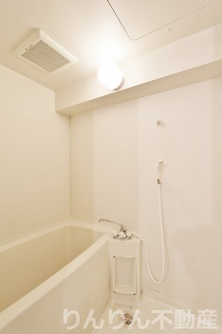 バス・シャワールーム　ゆったり過ごせるお風呂です