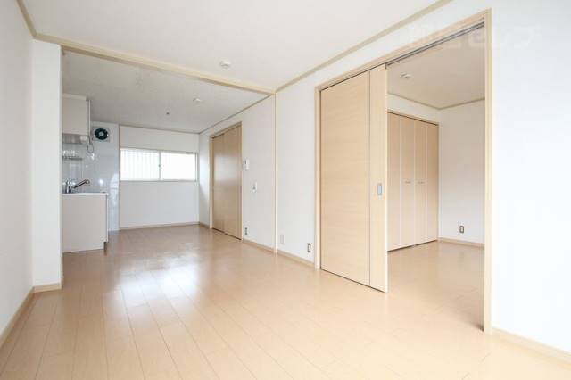 居室・リビング　広々としたリビングです