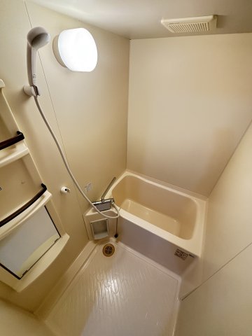 バス・シャワールーム　イメージ202号室の写真（反転あり）