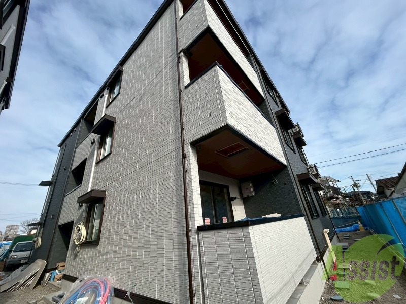 玄関　※建築中