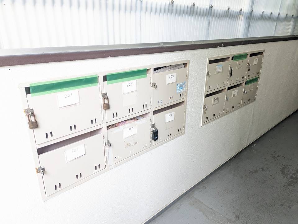 エントランス　メールBOX