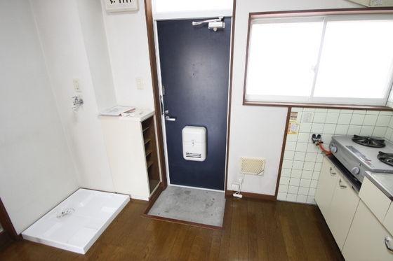 玄関　※別部屋の写真です