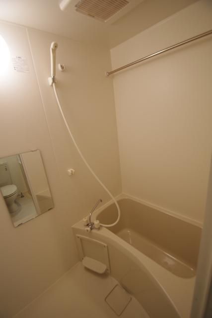 バス・シャワールーム　★清潔感のある浴室★