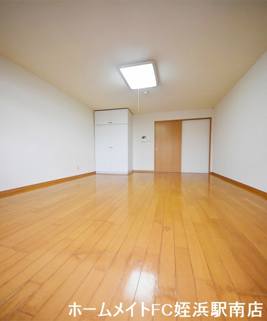 居室・リビング　★広々１０帖のお部屋です♪★参考写真