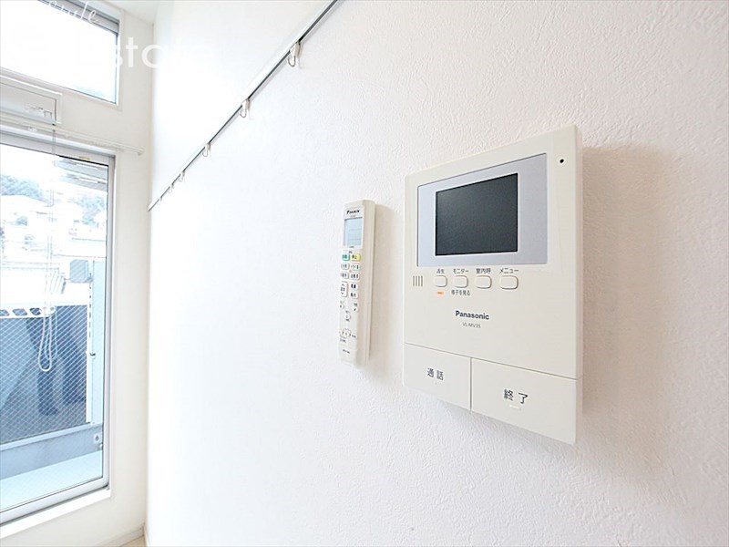 セキュリティ　モニター付きインターホン