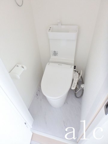 トイレ　清潔感のあるトイレです