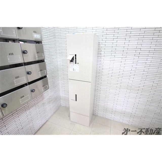 エントランス　宅配ボックス