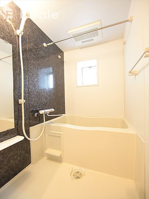 バス・シャワールーム　バスルーム